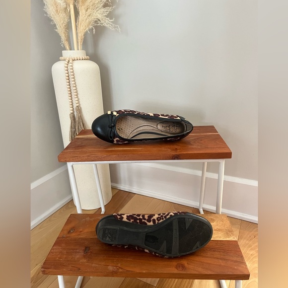 Lifestride textured leopard ballerina shoe size 7 - Picture 2 of 2